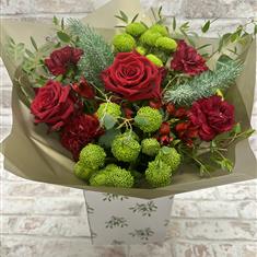 Spirit of Christmas Hand-tie