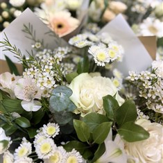 Neutral Bouquet