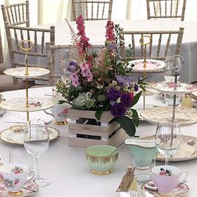 fwthumb55wedding-reception-flowers.jpg